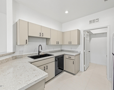 14250 W Wigwam Boulevard - Photo Thumbnail 8