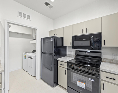 14250 W Wigwam Boulevard - Photo Thumbnail 10