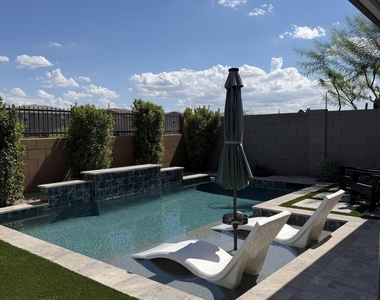 21083 N 58th Way - Photo Thumbnail 12