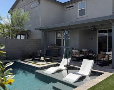 21083 N 58th Way - Photo Thumbnail 11
