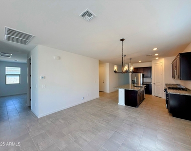 4164 W Yolanda Lane - Photo Thumbnail 4