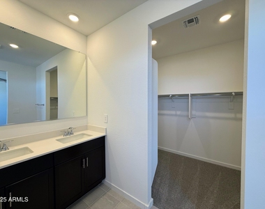 4164 W Yolanda Lane - Photo Thumbnail 7