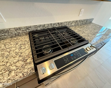 4164 W Yolanda Lane - Photo Thumbnail 2