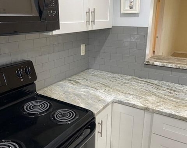 1201 Se Parkview Place - Photo Thumbnail 7