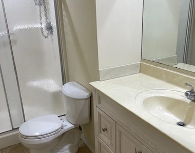 1201 Se Parkview Place - Photo Thumbnail 19