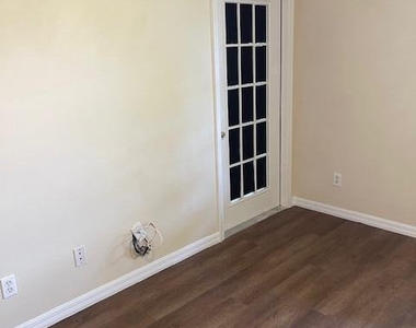 1201 Se Parkview Place - Photo Thumbnail 12