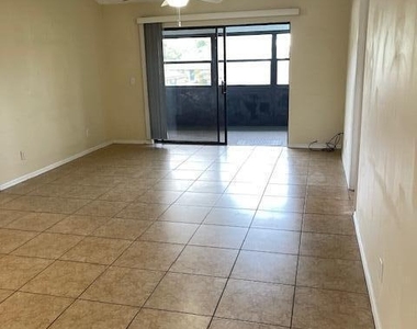 1201 Se Parkview Place - Photo Thumbnail 9