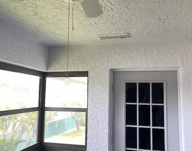 1201 Se Parkview Place - Photo Thumbnail 25