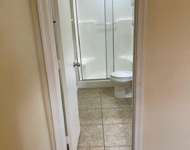 1201 Se Parkview Place - Photo Thumbnail 16