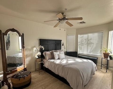 2647 N Miller Road - Photo Thumbnail 9