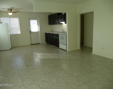 11232 N 15th Lane - Photo Thumbnail 1