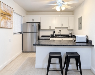 316 Sw 15th Street - Photo Thumbnail 4