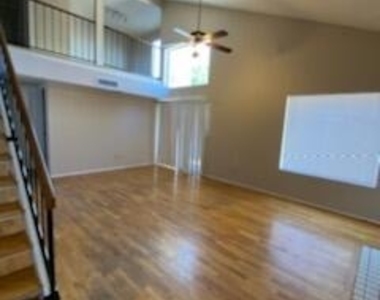 8750 W Grovers Avenue - Photo Thumbnail 4
