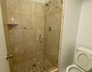 8750 W Grovers Avenue - Photo Thumbnail 11