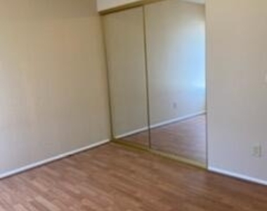 8750 W Grovers Avenue - Photo Thumbnail 14