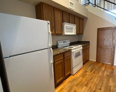 8750 W Grovers Avenue - Photo Thumbnail 7
