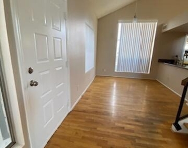 8750 W Grovers Avenue - Photo Thumbnail 17
