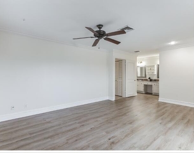 415 Pine Tree Court - Photo Thumbnail 5