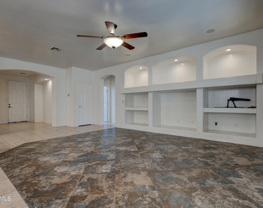 13643 W Country Gables Drive - Photo Thumbnail 17