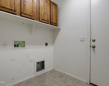 13643 W Country Gables Drive - Photo Thumbnail 24