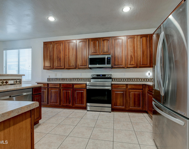 13643 W Country Gables Drive - Photo Thumbnail 12