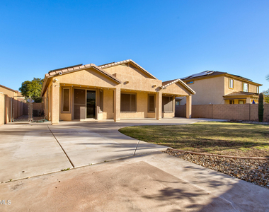 13643 W Country Gables Drive - Photo Thumbnail 30