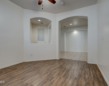 13643 W Country Gables Drive - Photo Thumbnail 20