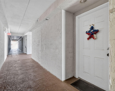 2731 Ocean Club Boulevard - Photo Thumbnail 2