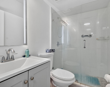 2731 Ocean Club Boulevard - Photo Thumbnail 9