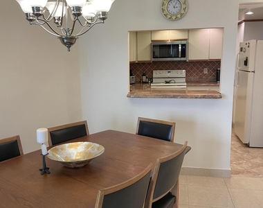 2800 N Ocean Drive - Photo Thumbnail 3