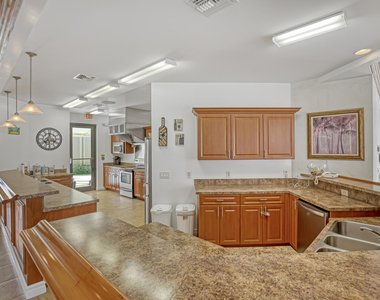 2800 N Ocean Drive - Photo Thumbnail 16