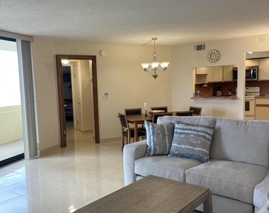 2800 N Ocean Drive - Photo Thumbnail 2