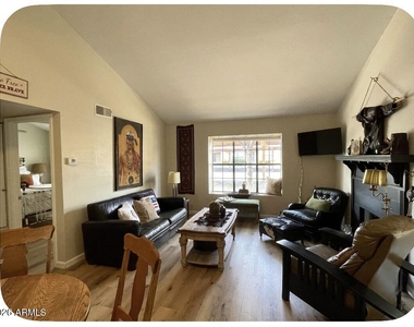 5704 E Aire Libre Avenue - Photo Thumbnail 2