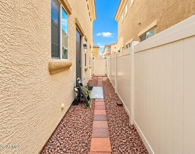 1367 S Country Club Drive - Photo Thumbnail 14