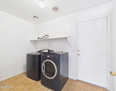 1661 W Harding Avenue - Photo Thumbnail 13