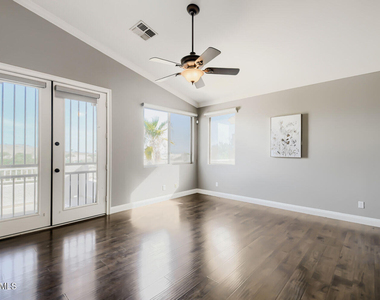519 W Mountain Vista Drive - Photo Thumbnail 18