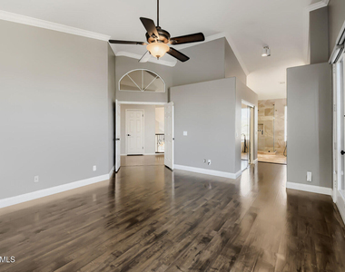 519 W Mountain Vista Drive - Photo Thumbnail 19