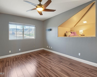 519 W Mountain Vista Drive - Photo Thumbnail 25