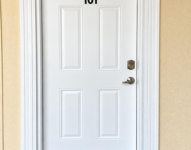 4135 Nw 88th Avenue - Photo Thumbnail 1