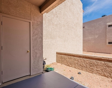 11666 N 28th Drive - Photo Thumbnail 19