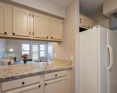 11666 N 28th Drive - Photo Thumbnail 9