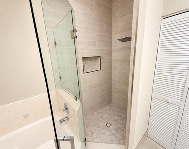 8045 Copenhagen Way - Photo Thumbnail 13