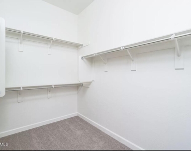 15565 S 181st Lane - Photo Thumbnail 12