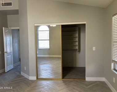 9452 E Plana Avenue - Photo Thumbnail 7