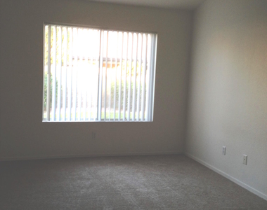 1918 E Marquette Drive - Photo Thumbnail 21