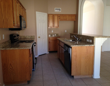 1918 E Marquette Drive - Photo Thumbnail 14