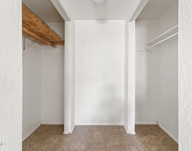 1115 W Ironwood Drive - Photo Thumbnail 11