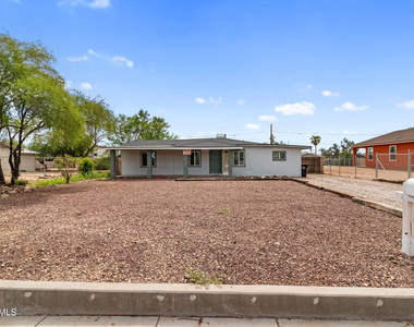 1115 W Ironwood Drive - Photo Thumbnail 1