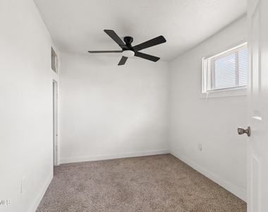 1115 W Ironwood Drive - Photo Thumbnail 13