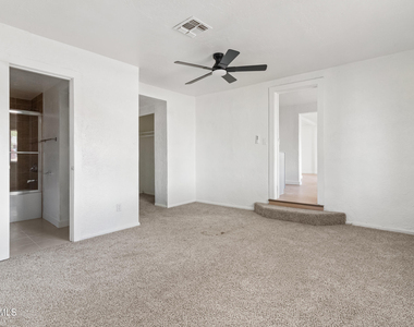 1115 W Ironwood Drive - Photo Thumbnail 7